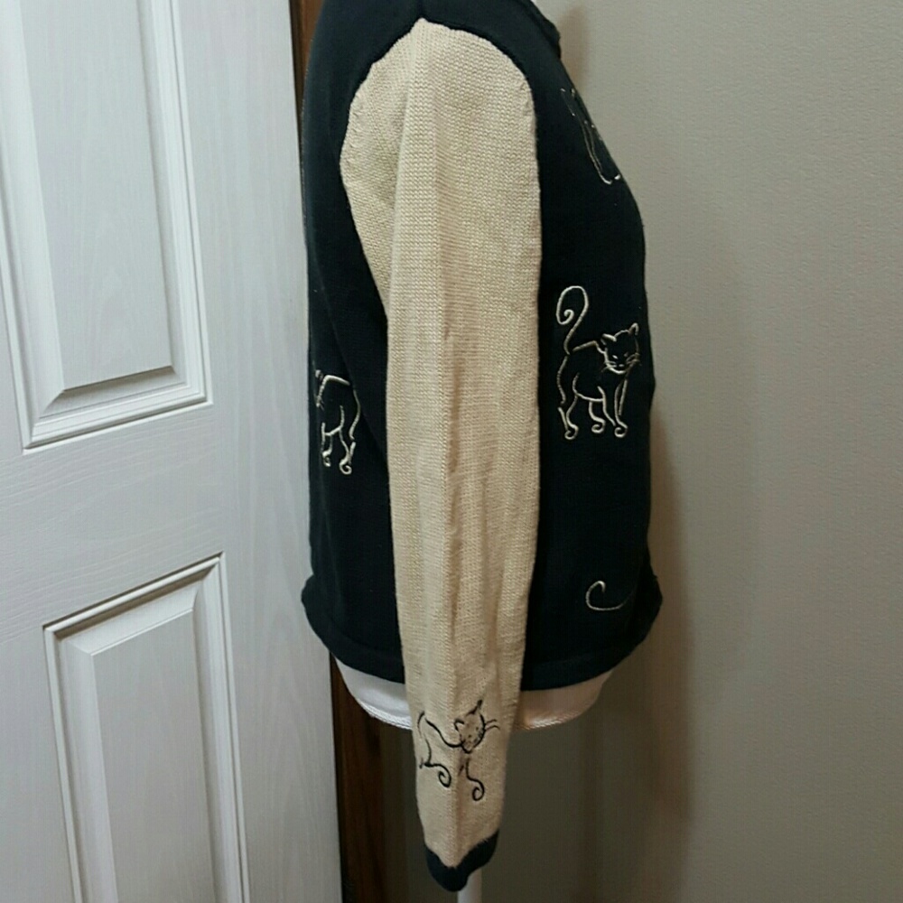 Cat Sweater - Picture 4 of 8